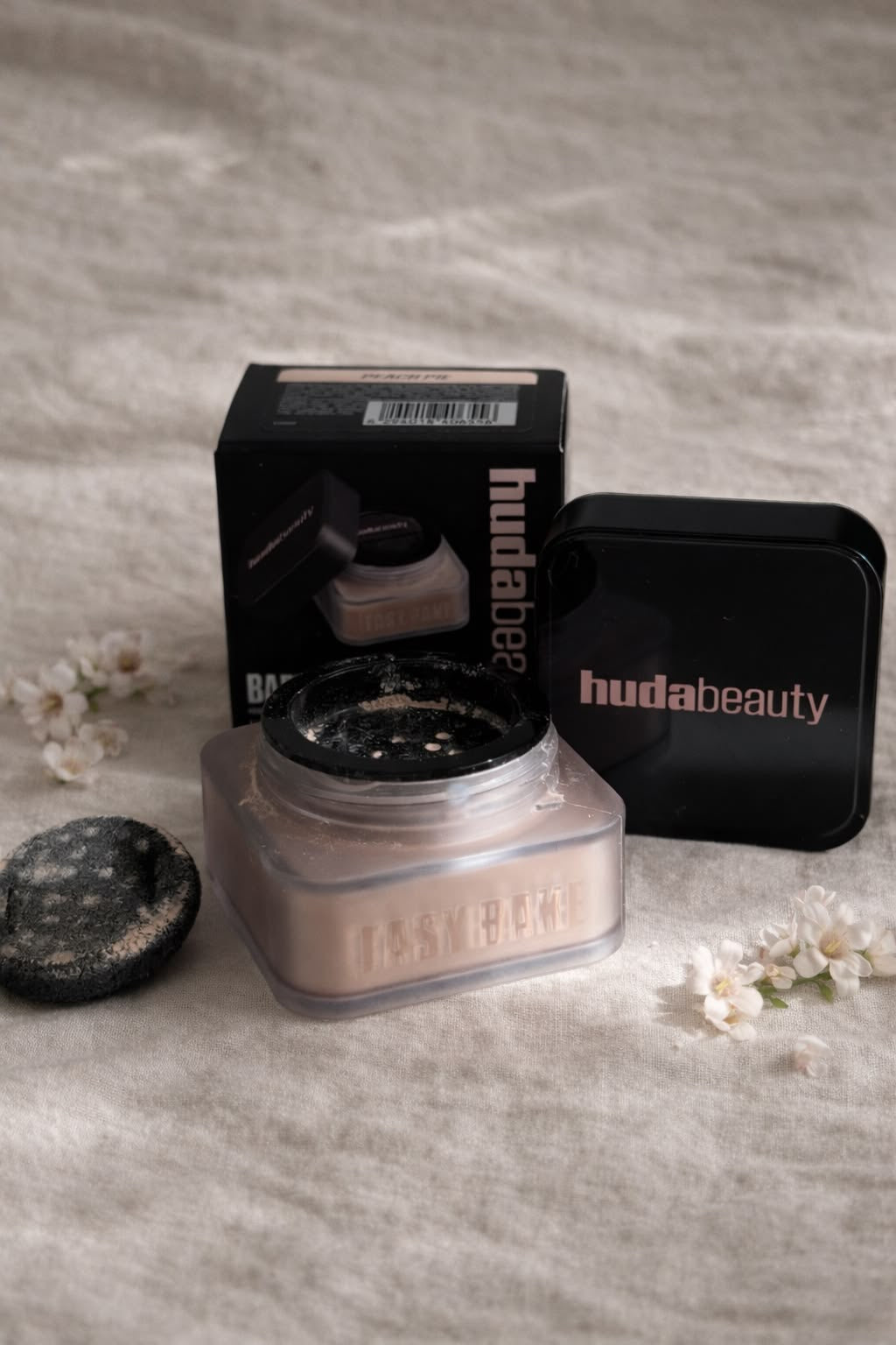 Hudabeauty travel size mini loose powder